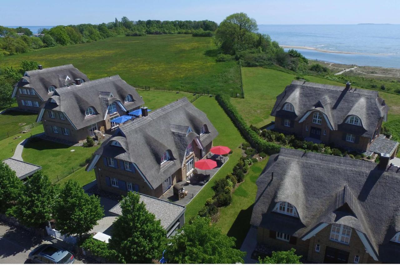 Strandhaus Buskam Im Moenchgut Auf Ruegen Лоббе Екстер'єр фото